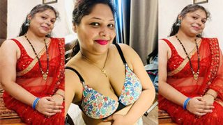 Horny Noida Bhabhi Fucking Hard With BF in Hotel