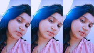 Horny Indian Milf Showing Hot Pussy Fuck